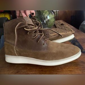 Ugg Australia Lamont Mens 1013305 Leather Chukka Boots Lace Up Chestnut Size 11.